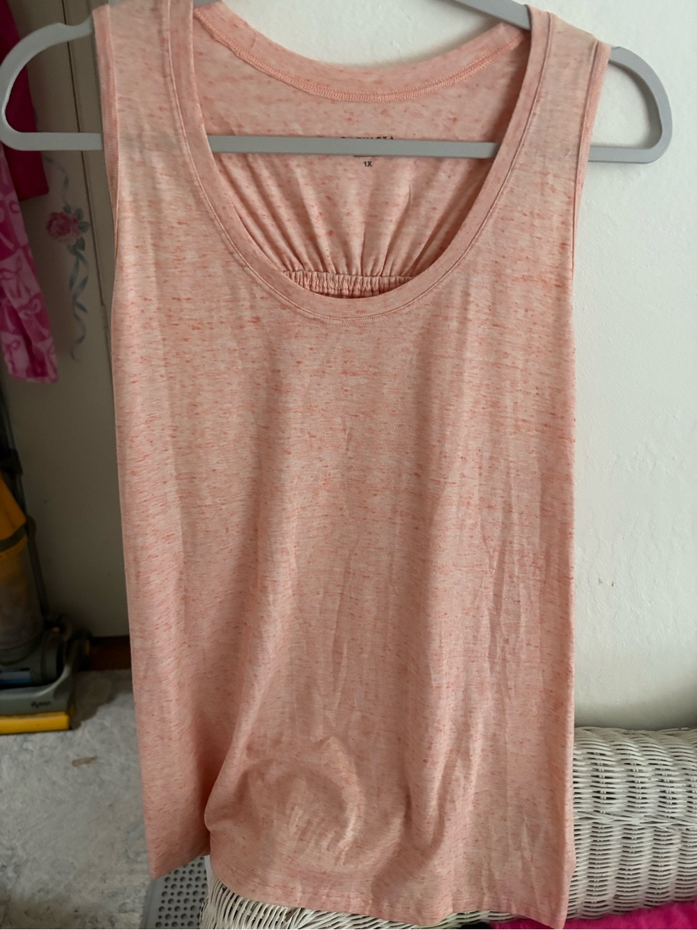 Athleta Peach Scoop Neck Tank Top